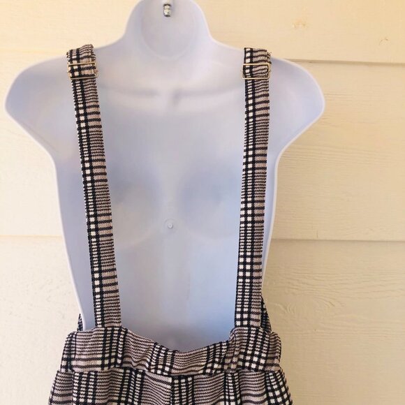 Shein Size Medium (6) Lightweight Checked Adjustable Overalls - Picture 13 of 15